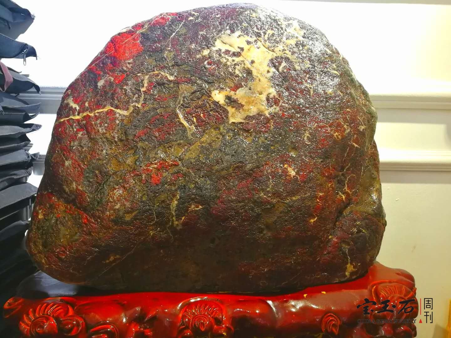 实践发现陨石中活性磁能激发人体的活性肽